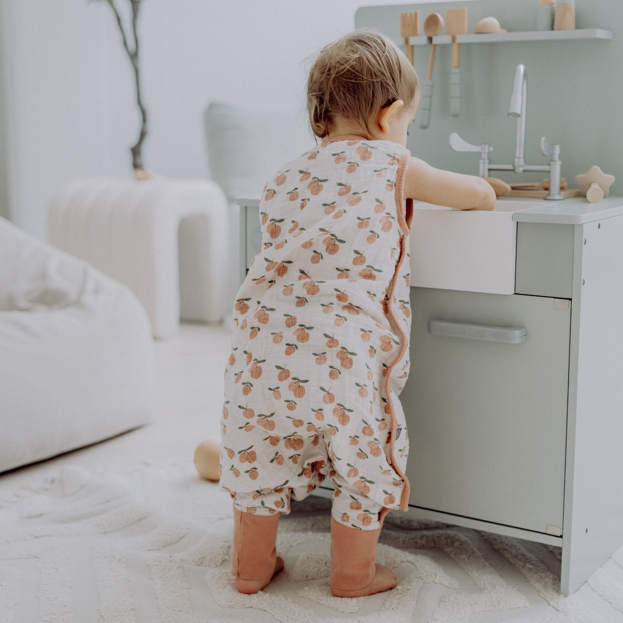 Musselin Schlafsack mit Füßen 0.5 TOG | Aprikose